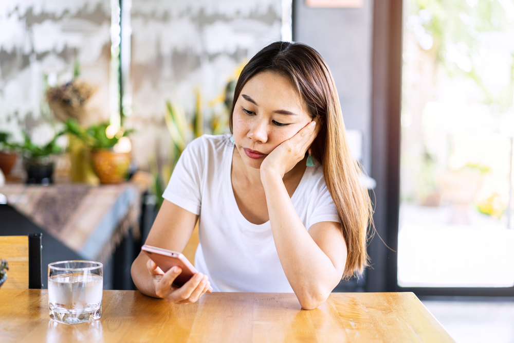 自分から連絡しない女性心理5選 脈あり 脈なしの見分け方 対処法